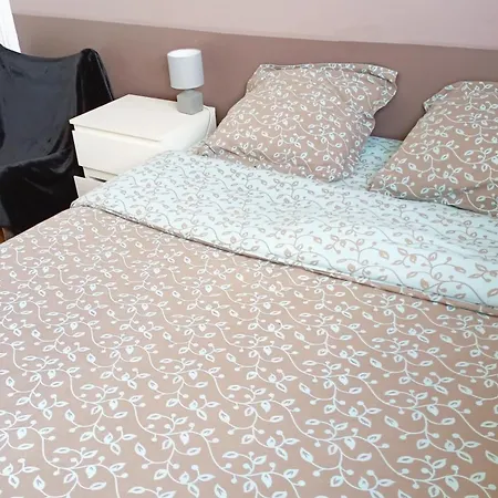 Quiet Bedroom, Comfy King Size Bed, Shared Bathroom, Paris Center Exterior photo