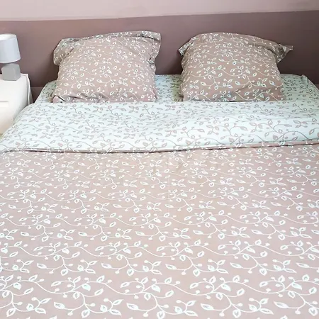 Quiet Bedroom, Comfy King Size Bed, Shared Bathroom, Paris Center Exterior photo